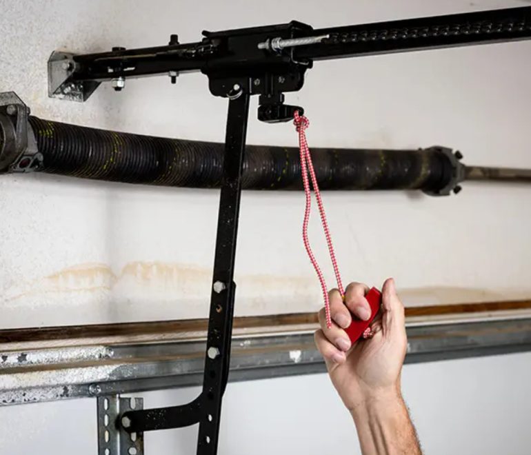 Why Same Day Garage Door Repair & Service Saves You Time and Stress