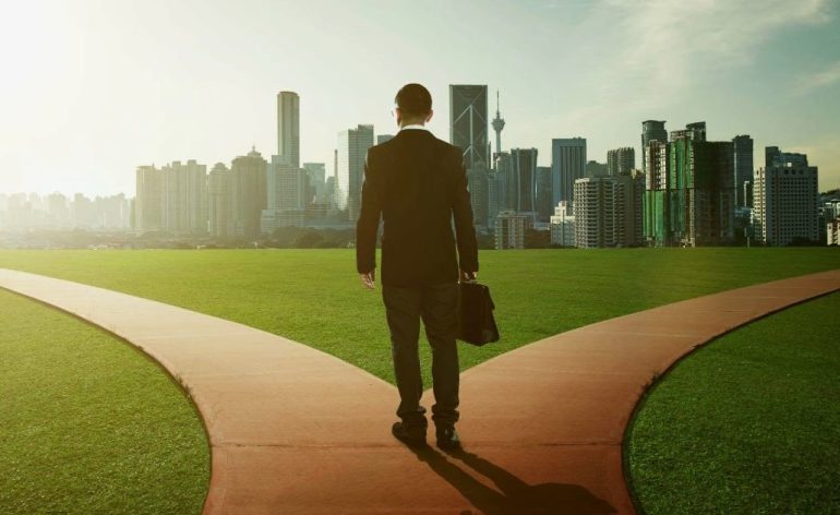 The Mobile Living Shift: Why More People Are Choosing the Road as a Base